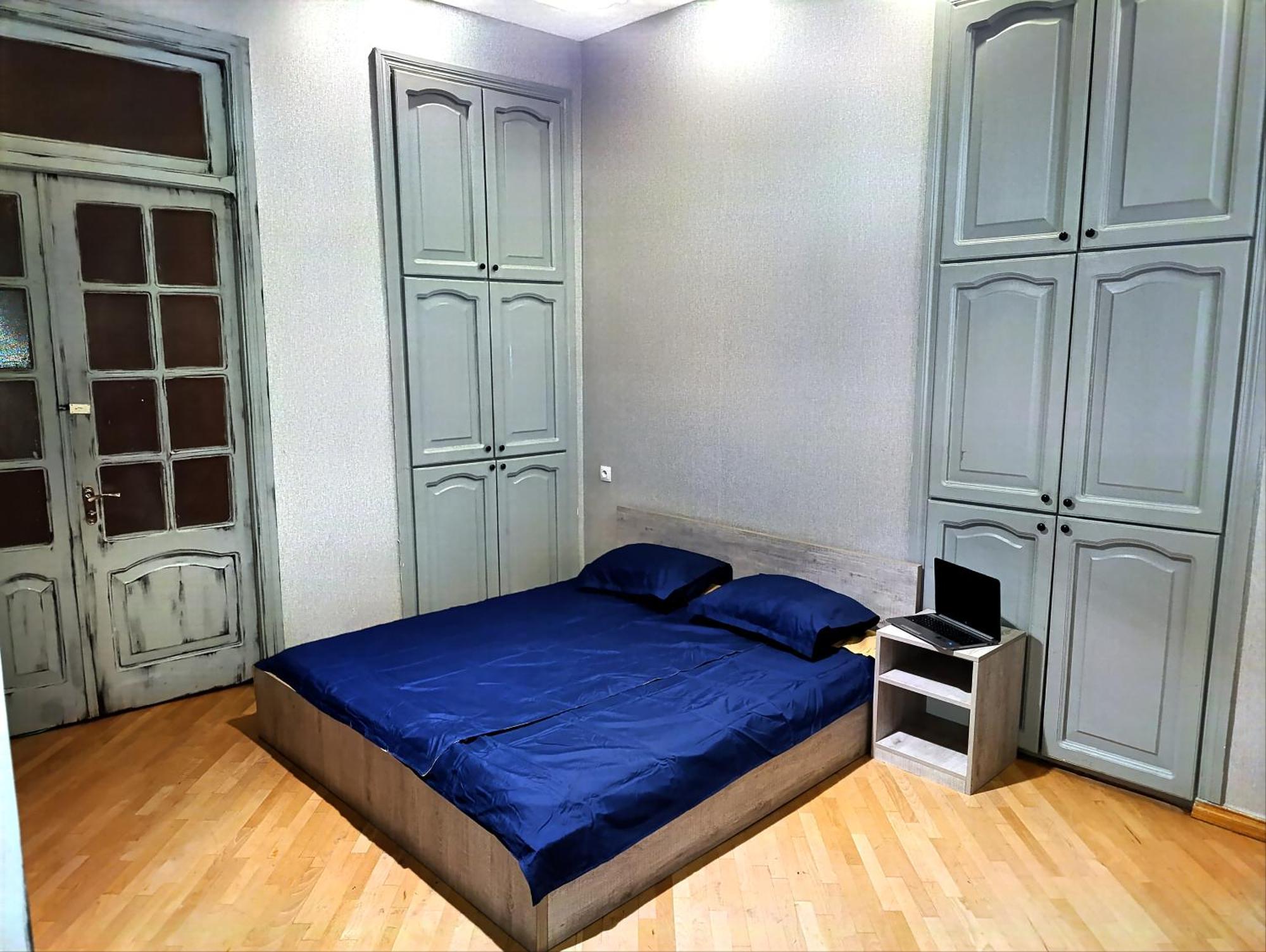 J Square Hostel Tbilisi Zewnętrze zdjęcie